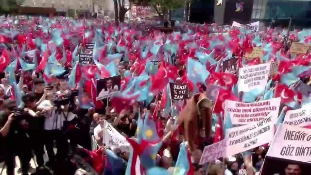 Mansur Yavaş, Alpay Özalan'ın paylaşımına sert çıktı: Kasları beyninden fazla gelişmiş