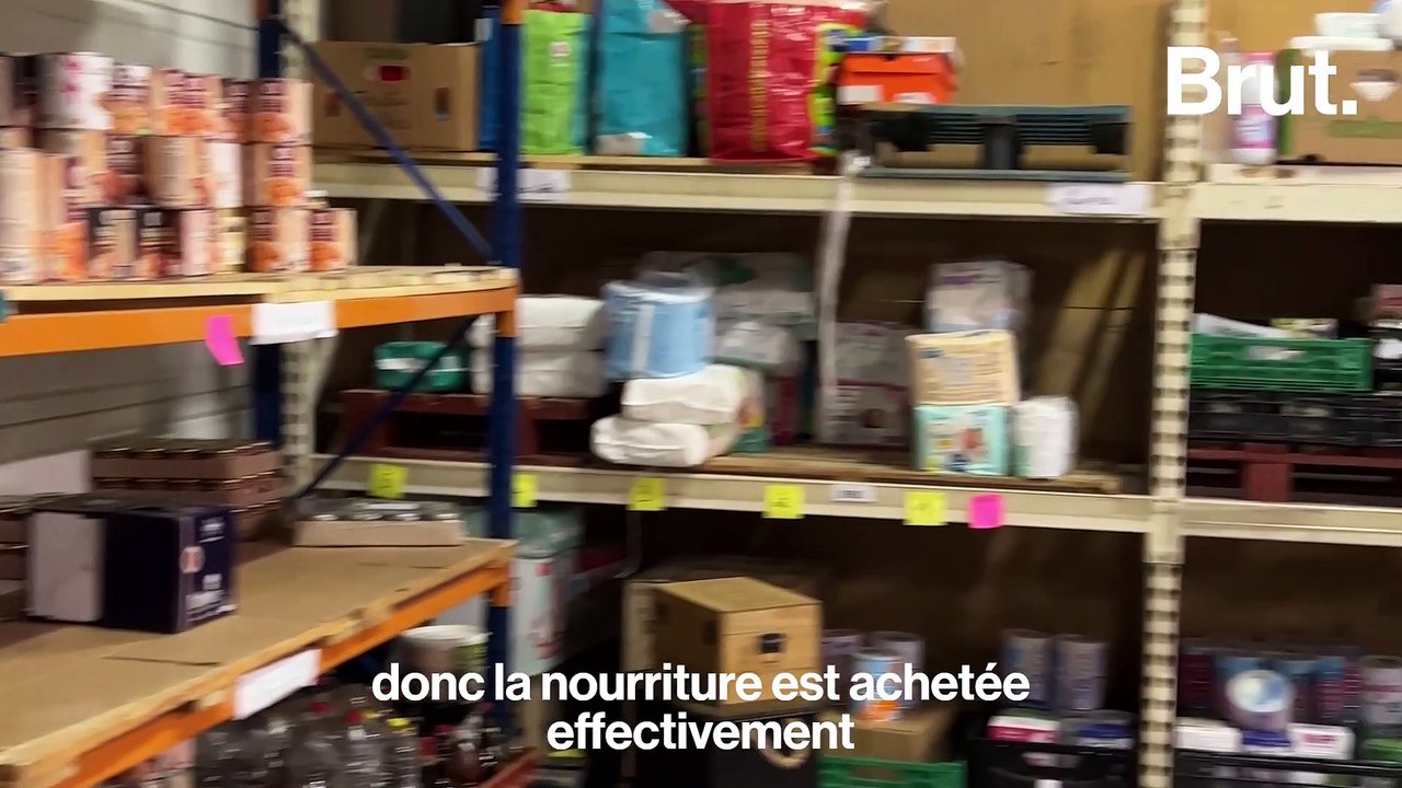 Pendant ce temps-là… – Ce camion d'aide alimentaire va à la rencontre des personnes isolées