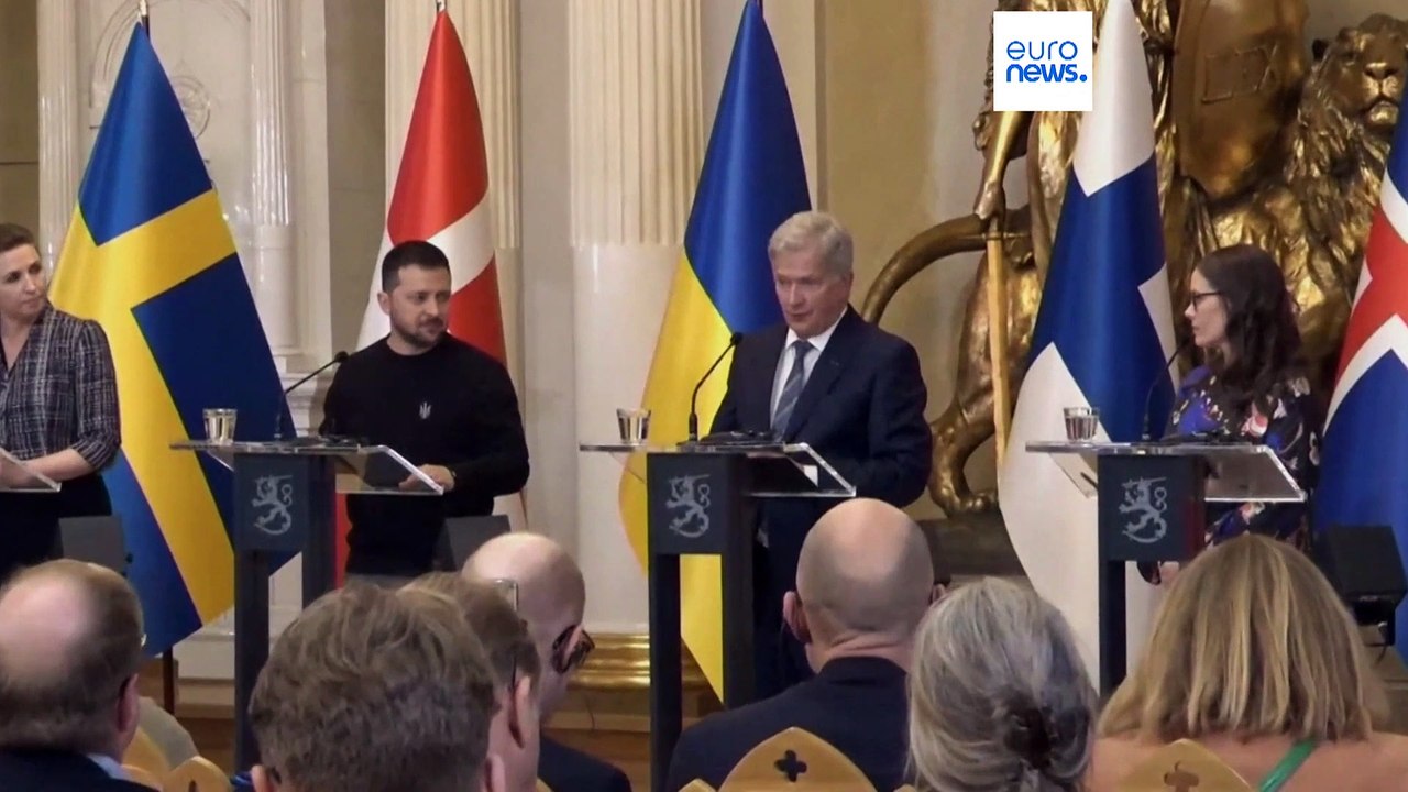Президент Украины Владимир Зеленский прибыл в Х...