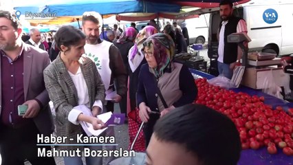YSP Adayları Parti Logosunu Seçmene Tanıtıyor