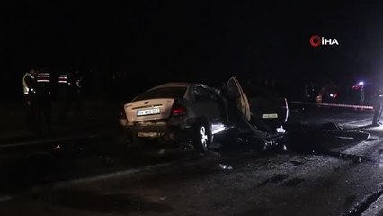 Kontrolden çıkan otomobil, karşı yönden gelen otomobile çarptı: 1 ölü, 4 yaralı