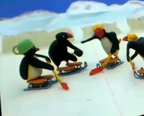 Pingu E013 Pingu Plays Ice Hockey