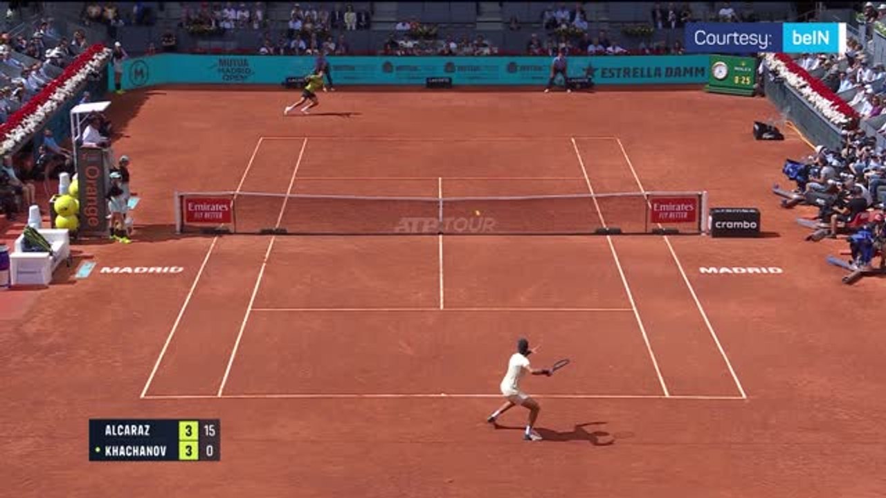 Alcaraz wins entertaining clash with Khachanov