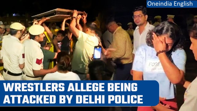 Wrestlers Protest: Delhi police and wrestlers engage in a scuffle at Jantar Matar | Oneindia News