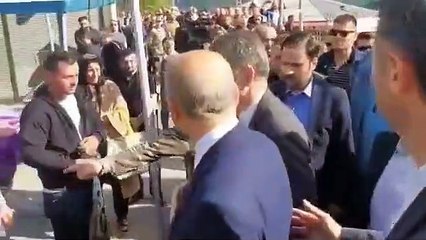 AKP'li başkanı cenazeden kovdular: 'Bu insanların katili sensin'
