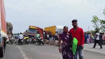 महू-नीमच हाईवे पर भीषण ट्रक हादसा, एक की मौत