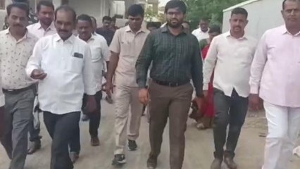 నిర్మల్: ప్రియదర్శ నగర్ కాలనీలో పర్యటించిన కలెక్టర్