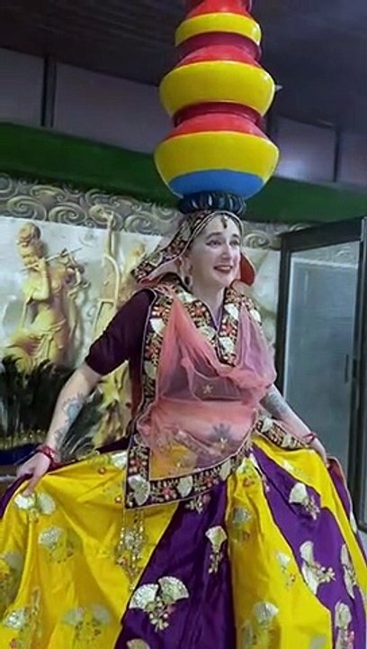 विदेशी महिलाएं प्रस्तुत कर रही राजस्थानी कल्चर, अमरीका और मेक्सिको पहुंचा जयपुर का फोक डांस