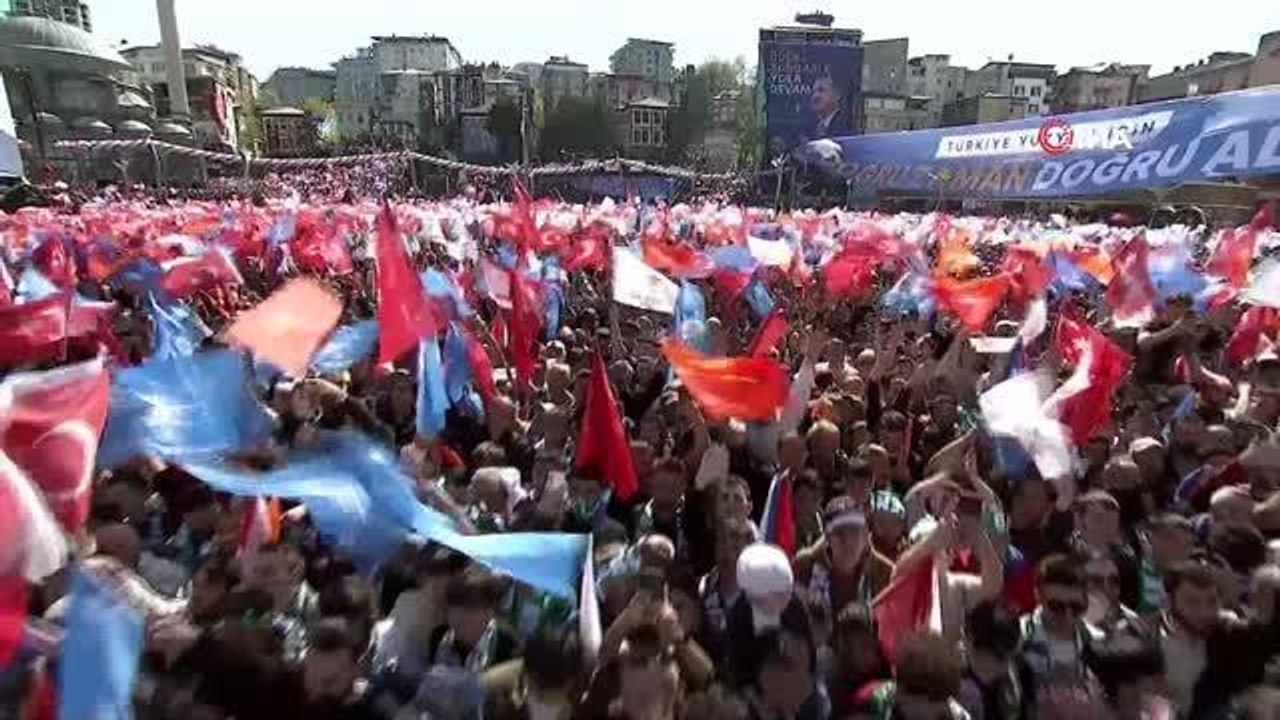 Cumhurbaşkanı Erdoğan'ın Rize mitingine yoğun katılım