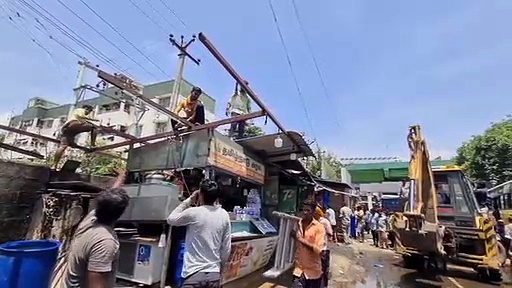 காந்திபுரம் பேருந்து நிலையத்தில் ஆக்கிரமிப்புகள் அகற்றம் - அதிகாரிகள் நடவடிக்கை