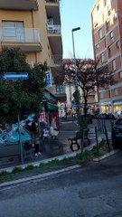 La pluie tombe sans nuages - Buzz Buddy