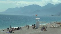 Antalya Konyaaltı Sahili Yaza Hazırlanıyor