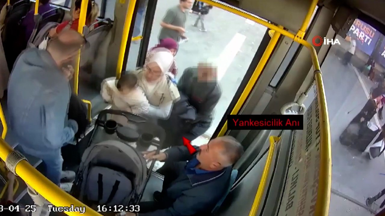 Yardım bahanesiyle yaklaştı, cep telefonunu çaldı! O anlar kamerada