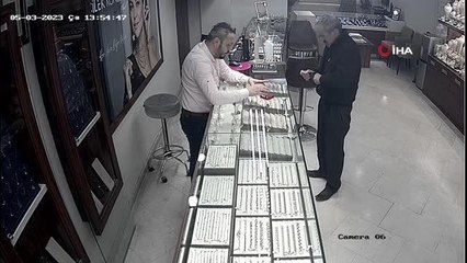 Kuyumcunun dikkati, vatandaşı dolandırılmaktan kurtardı