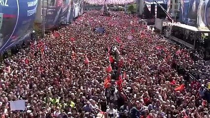 Erdoğan: Ne soğana ne patatese liderinizi kurban etmezsiniz