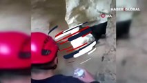 Kayalıklarda mahsur kalan köpeğin yardımına itfaiye ekipleri yetişti... Kurtarılma anı kamerada