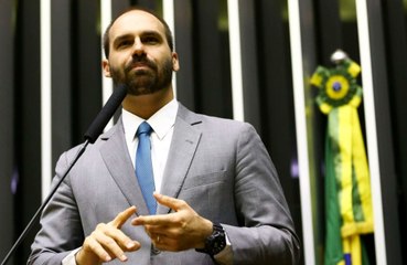 Eduardo Bolsonaro chama ação da PF contra o pai de ‘esculacho’