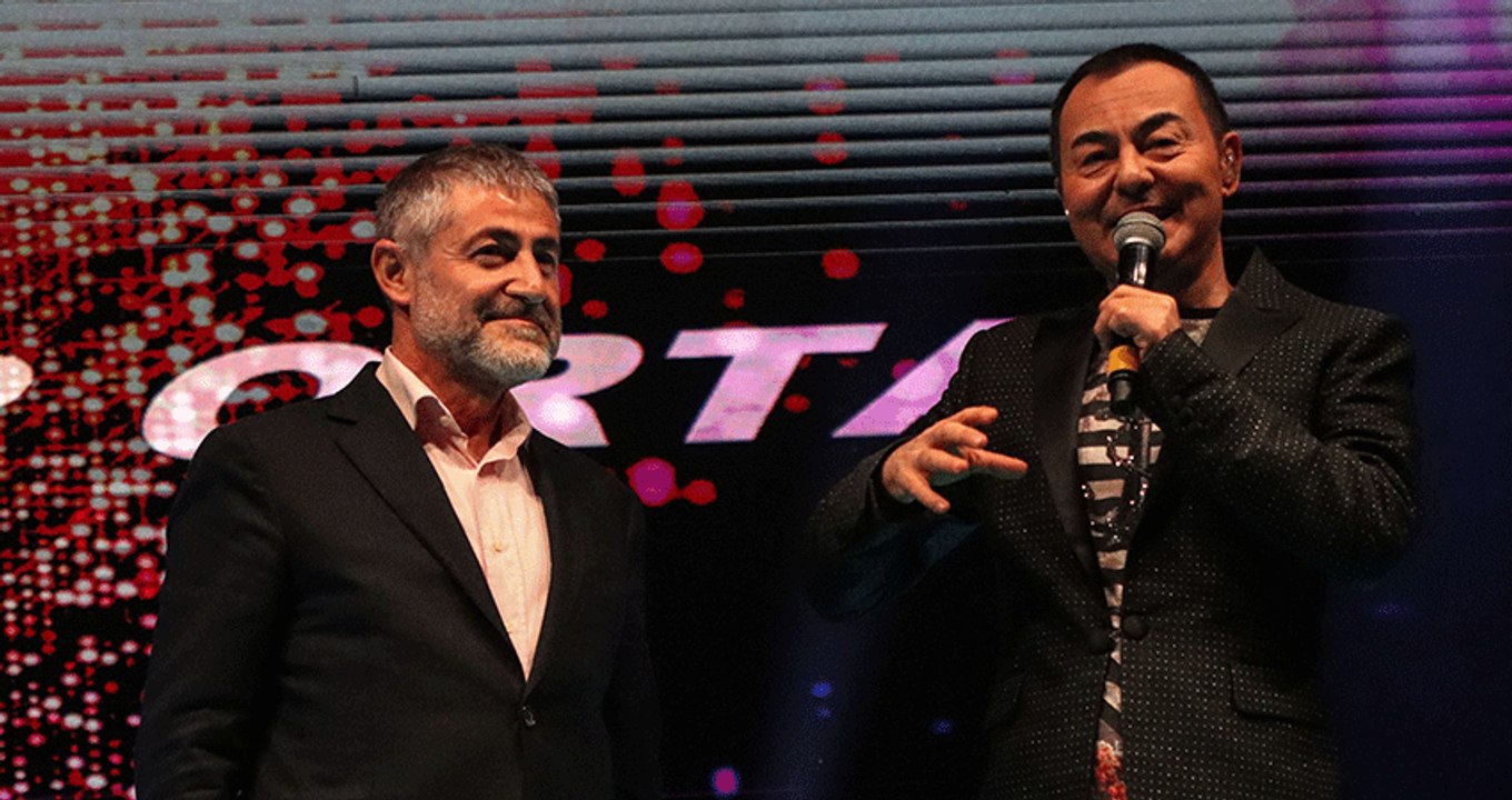 Serdar Ortaç, Nureddin Nebati için Karabiberim şarkısını okudu