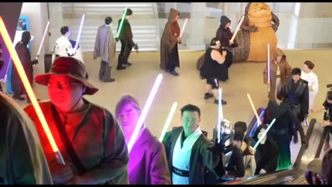 Stormtrooper e Yoda, a Taiwan raduno di fan nello Star Wars Day