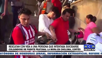 ¡Justo a tiempo! Personas que iban pasando evitaron una tragedia en un puente de Choloma (Impactante Video)