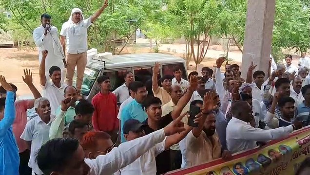 Video News- हम हमारा हक मांगते.. किसी से भीख नहीं मांगते- कार्यकर्ताओं ने दी गिरफ्तारियां