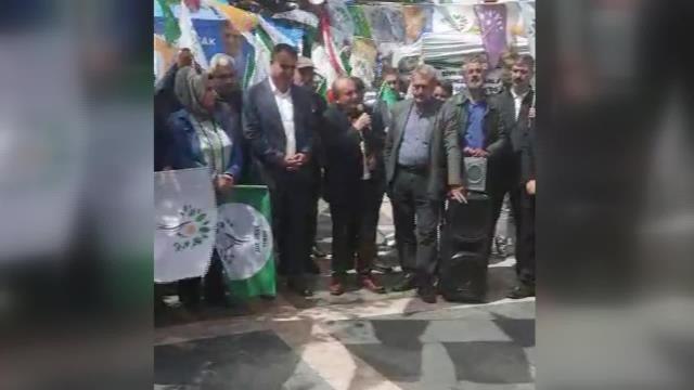 Yeşiller ve Sol Gelecek Partisi'nin seçim standı yakıldı