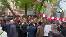 Ankara, Yüksel'de, bağımsız milletvekili adayı Güneş Gümüş'ün ve CHP'nin seçim çalışmasına saldırı yapıldı