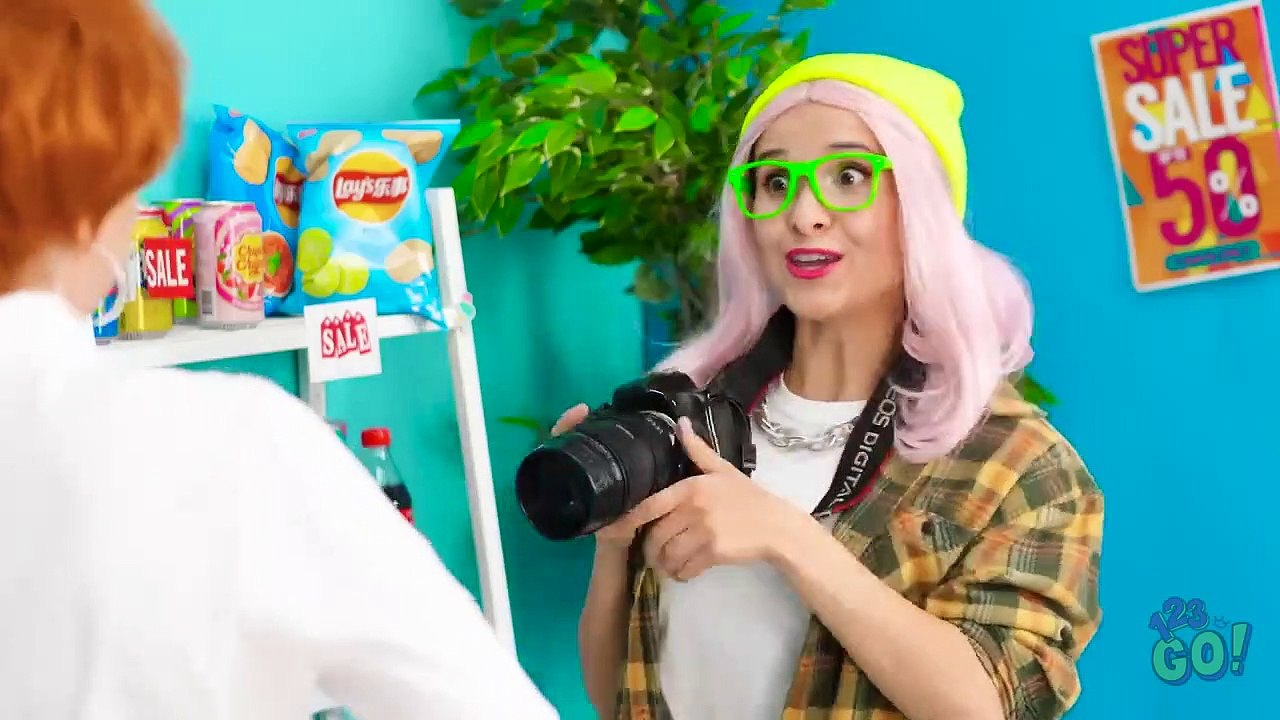 RICH GIRL SAVED A STREET DOG || Makeover of Homeless Puppy! Must-Have Hacks & Gadgets by 123 GO!