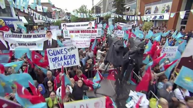 Meral Akşener: Recep Bey Çıkmış, 'Bir Soğana, Bir Patatese Beni, Liderinizi Kurban Etmeyin' Diyor. Patates Soğan, Güle Güle Erdoğan