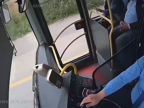 Kontrolden çıkan aracın camından içeri atlayıp, el frenini çekerek durduran Belediyesi şoförü… Bazı kahramanlar pelerin takmaz