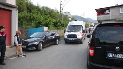 TRABZON'DA BELEDİYE MİDİBÜSÜ EVİN DUVARINA ÇARPIP, DEVRİLDİ 4 ÖLÜ, 20 YARALI