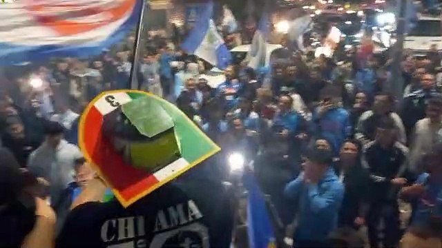 Rozzano esplode coi festeggiamenti dei tifosi del Napoli