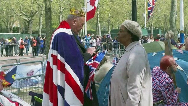 Los príncipes de Gales toman el metro para ir al pub antes de la coronación