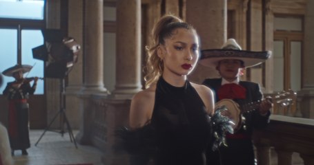 Sherlyn Sánchez - En Peligro De Extinción