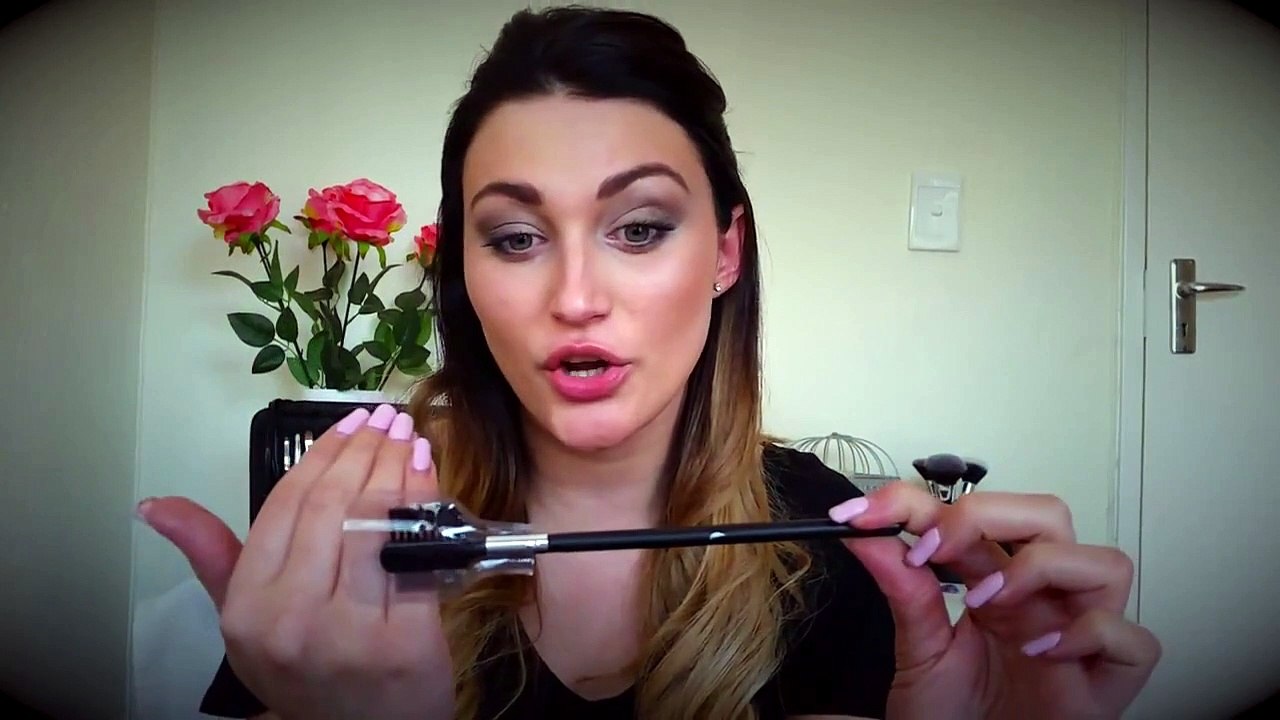 How to Use Eye Makeup Brushes NEW Using Eye Makeup Brushes for Dummies video Dailymotion