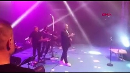 AK Parti'nin düzenlediği konserde ortalık karıştı, Bakan Nebati'yi böyle kaçırdılar