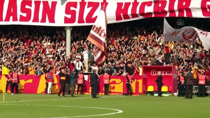 Galatasaray, taraftarlara açık antrenman yaptı
