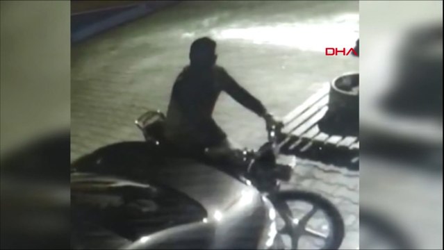 Güngören'de motosikleti çalamayınca parmak izlerini silip kaçtı