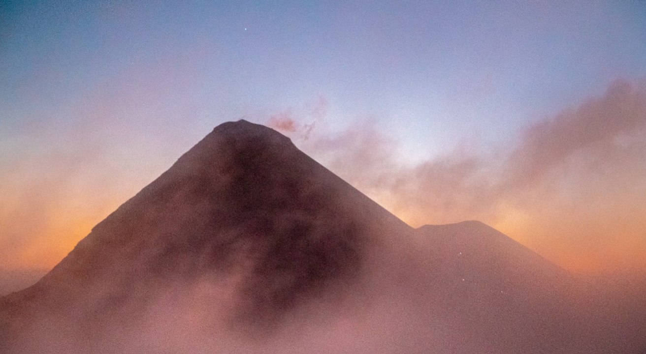 Großevakuierung in Guatemala : Vulkan 'Fuego' ist ausgebrochen!