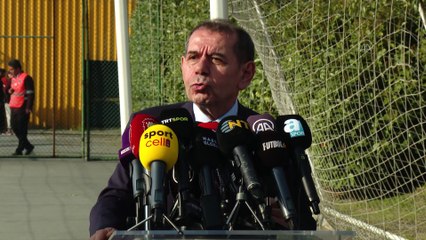 İSTANBUL - Galatasaray Başkanı Özbek'ten şampiyonluk yarışı ve rakipleriyle ilgili açıklama (2)