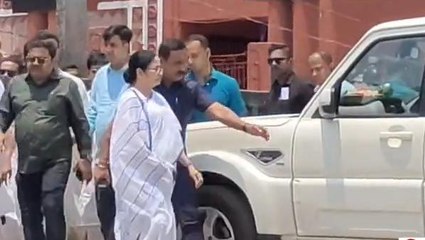 সামশেরগঞ্জ:ভাঙন এলাকায় ৫০ কোটির জায়গায় ১০০ কোটি ঘোষণা মুখ্যমন্ত্রীর