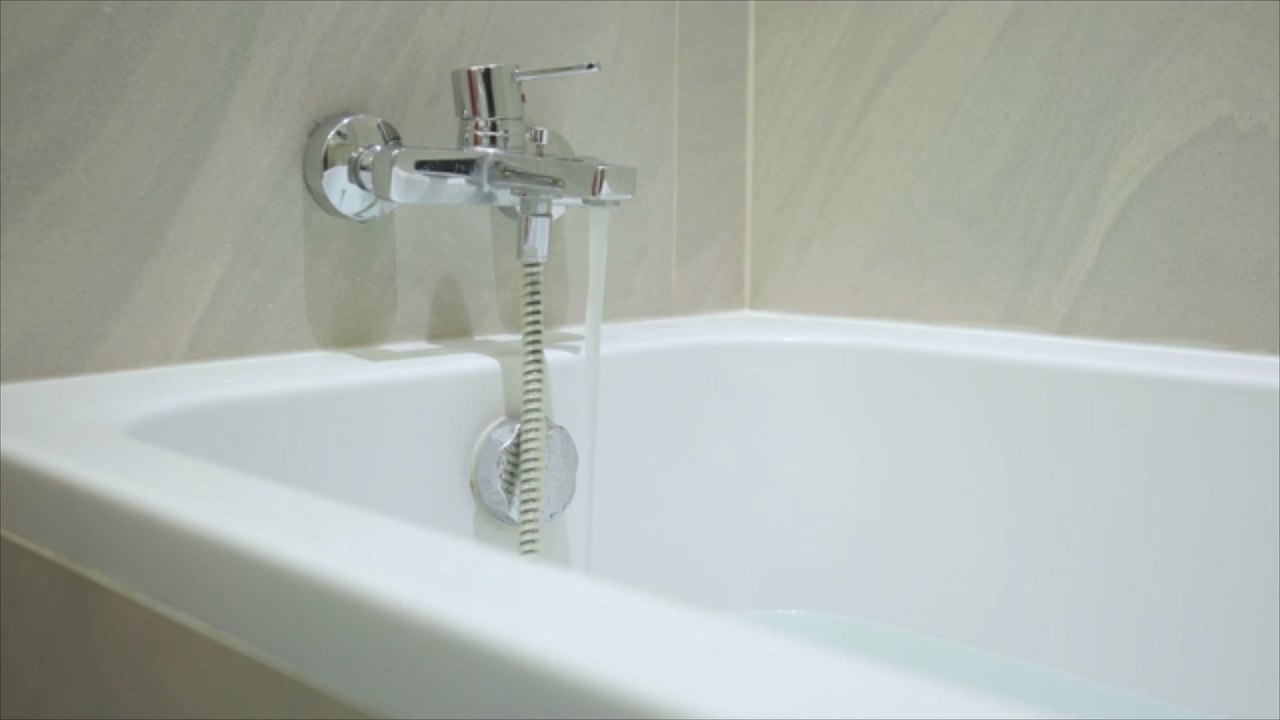 Handyunfall in Badewanne: 16-Jährige tot