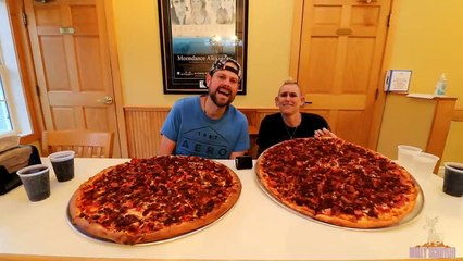 CAPPELLI’S MASSIVE COLOSSAL TEAM PIZZA _ MOM VS FOOD _ MOLLY SCHUYLER _ DAN KENNEDY _