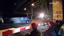Viral! Bus TNI AL Terobos Palang Pintu Hingga Nyaris Tertabrak Kereta Api
