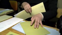 Almanya'da oy kullanan Türk vatandaşı Türkiye'de ikinci kez oy kullanamayacak