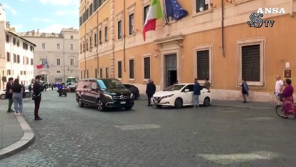 La Russa: "Trattiamo con cura la Costituzione, ne abbiamo una sola"