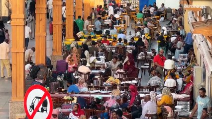 منظمات العمل الإنساني في السودان بين نيران المعارك وضرورة تسليم المساعدات الملحة