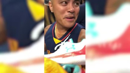 Curry surprises viral fan with his shoes