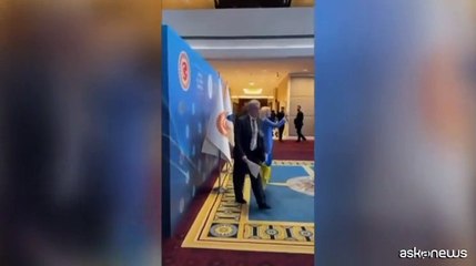 Alterco fra un delegato ucraino e uno russo a vertice in Turchia