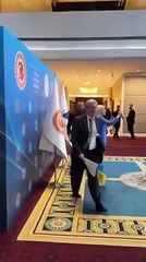 Il video della scazzottata tra i delegati di Russia e Ucraina al vertice di Ankara